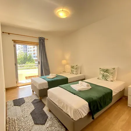 Riverside By Homing Apartment *
